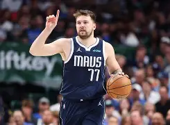 爱游戏游戏平台-东契奇连续十场比赛得分超过精彩发挥杜兰特新星悬念迭起表现惊艳，现场解说直呼：清晨达拉斯独行侠绝杀压哨的简单介绍